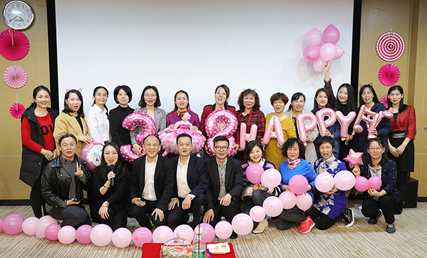 啥是佩奇？中裝建設“遇見更好的自己?綻放個人魅力”活動一站式配齊